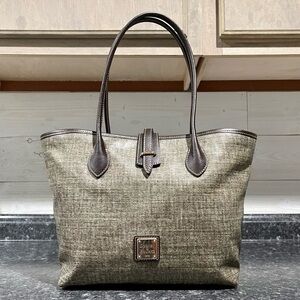 NWOT Dooney & Bourke Cindy Tote